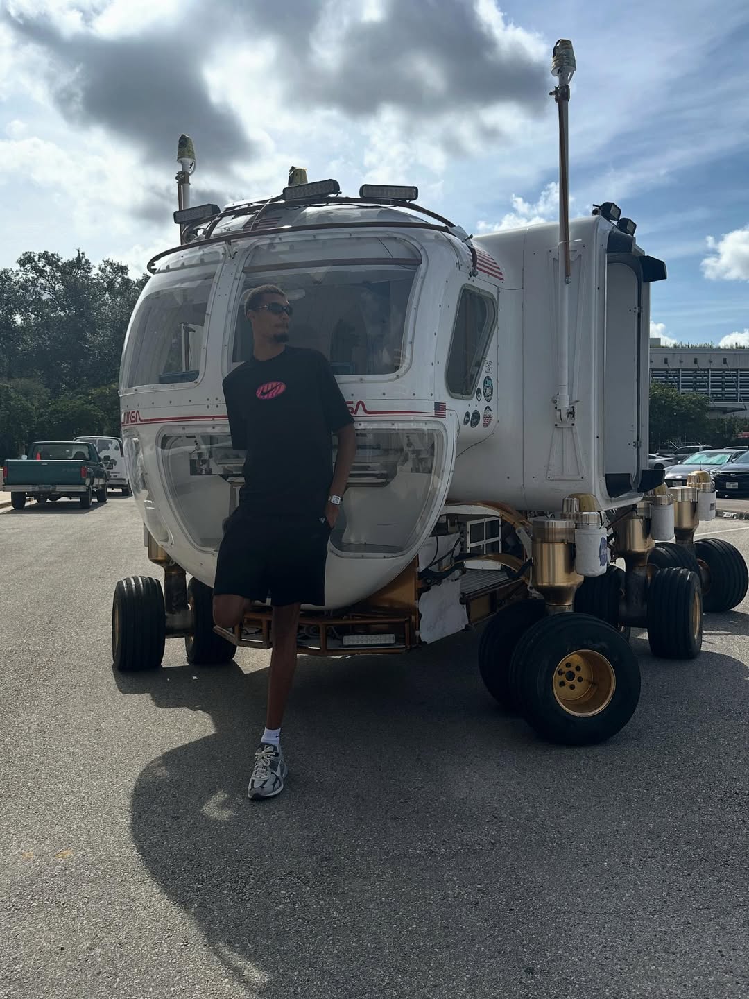 文班亚马I, tenan