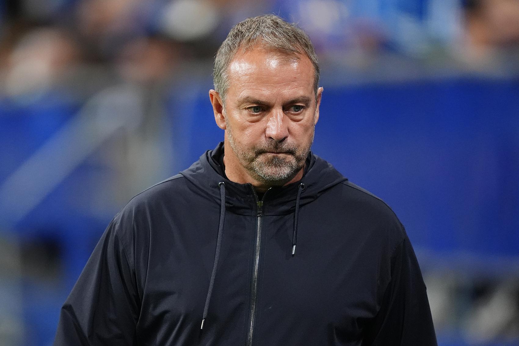 亚马尔蝉联, 巴萨主帅, 抽空与德拉 亚马尔蝉联, 巴萨主帅, 抽空与德拉