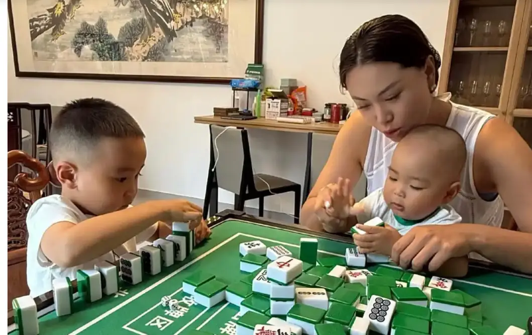 确定性的, 添新身份, 助教